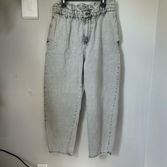 Zara Denim - Light Grey acid wash barrel leg paper bag waist high rise jeans Zara size 8
